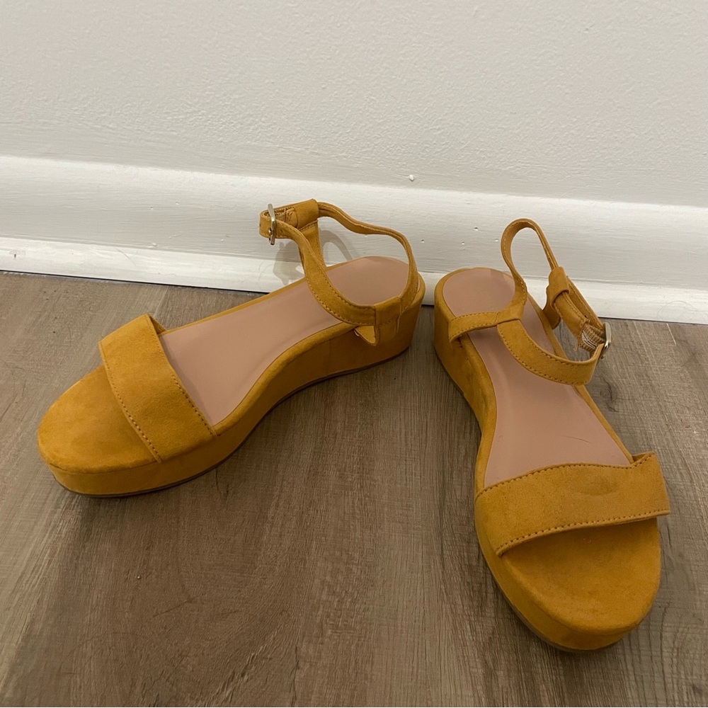 Old Navy faux suede flatform sandals